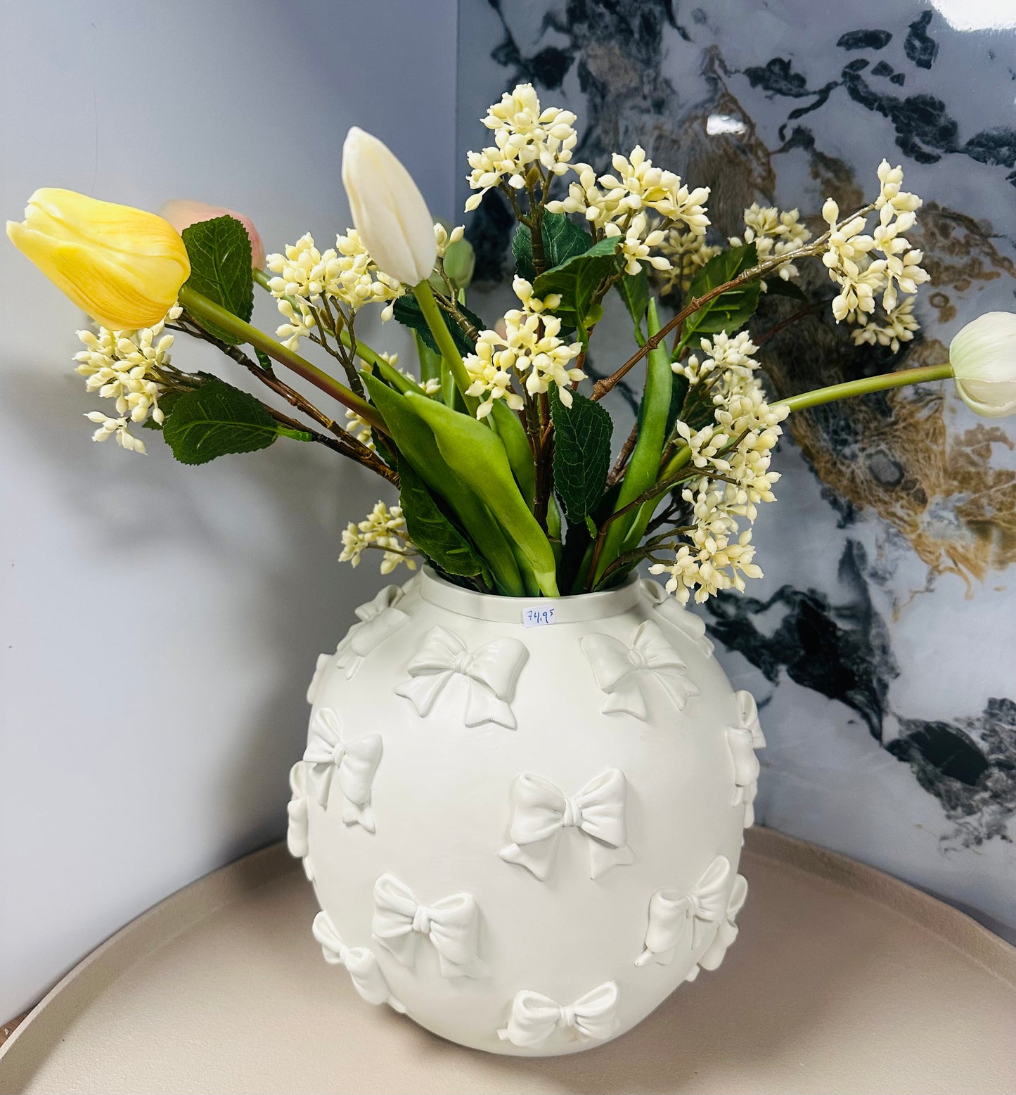 Vaas Strik Polyresin Ivoor 22x22x21cm